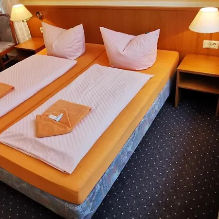 Thuringer Hof 2*